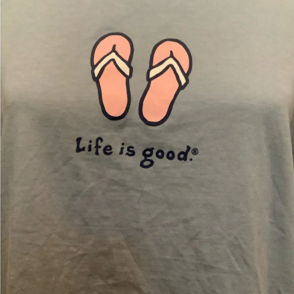 Life Is Good Women's Light Blue Beach Tank Top with Pink Graphic Flip Flops - Picture 3 of 7